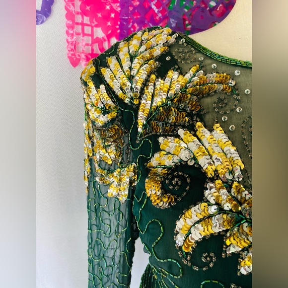 Vintage Green and Gold sparkly gown - Picture 5 of 15